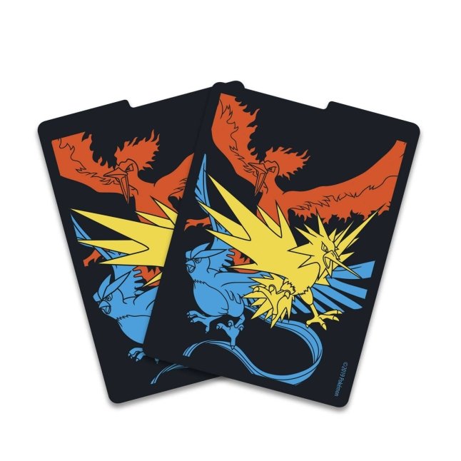 Picture of dividers in Pokemon Sun & Moon Hidden Fates Elite Trainer Box